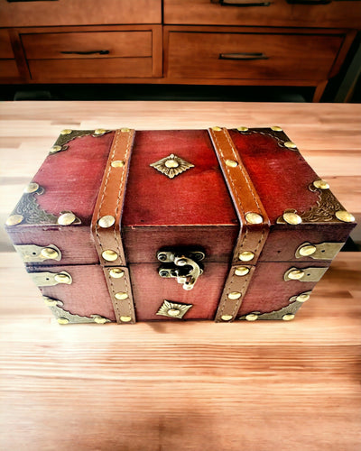 Puiset laatikko 'Pirate's Treasure Chest' – Vintage koru- ja pikkutavaroiden laatikko