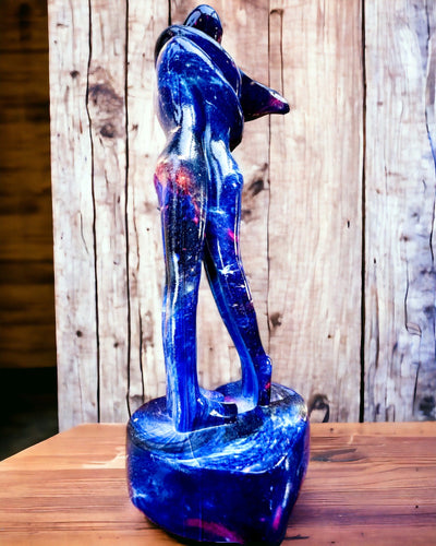 Kosminen syleily - Hartsifiguuri kaiverrusvaihtoehdolla