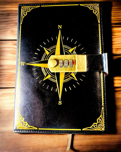 Premium-muistikirja salalukolla A5 - Vintage-tyyli kompassilla, japanilainen design, paperitavarat opiskelijoille ja liiketoimintaan. Personointi kaiverruksella