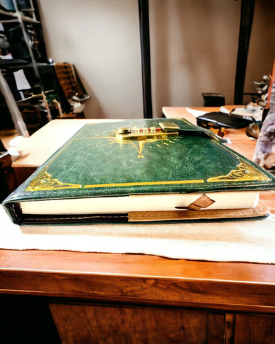 Premium-muistikirja salalukolla A5 - Vintage-tyyli kompassilla, japanilainen design, paperitavarat opiskelijoille ja liiketoimintaan. Personointi kaiverruksella