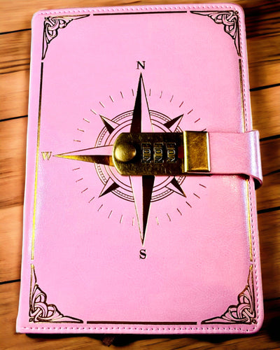 Premium-muistikirja salalukolla A5 - Vintage-tyyli kompassilla, japanilainen design, paperitavarat opiskelijoille ja liiketoimintaan. Personointi kaiverruksella