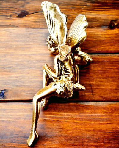 Pieni Kultainen Unikeiju – Kaiverrusmahdollisuudella Varustettu Pienoishahmo