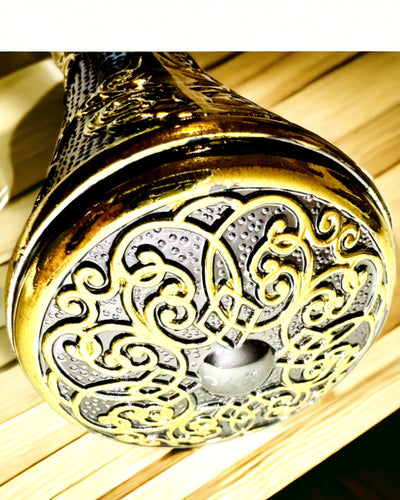 Luksusinen keppi kultaisella kukkamuotoisella kahvalla – Elegantti ja muodikas, 93 cm