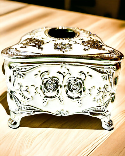 Kudelaatikko Kohokuvioidulla Ruusukuviolla - Tyylikäs Lisä Sisustukseen, valkoinen