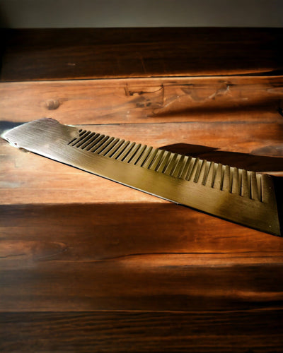 GroomMaster - Tyylikäs metallikampa kaiverruksella, personointi kaiverruksella