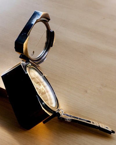 Vankka, premium-laatuinen Kapteenin kompassi "Navigator" - personointimahdollisuudella kaiverruksella