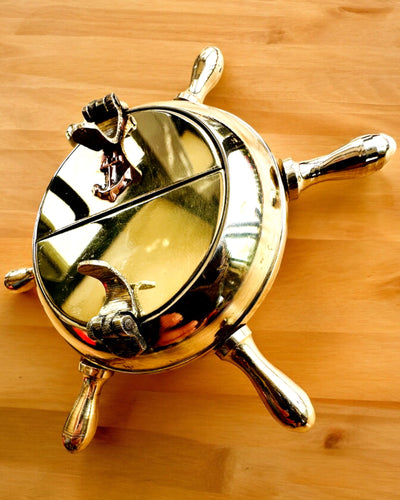 Messinkinen Kapteenin Tuhkakuppi - personointimahdollisuus lahjaksi kaiverruksella, käsintehty