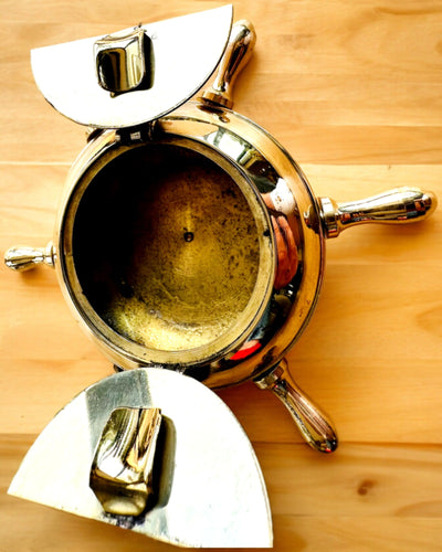 Messinkinen Kapteenin Tuhkakuppi - personointimahdollisuus lahjaksi kaiverruksella, käsintehty