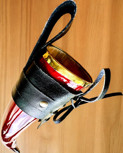 Soturin sarvimuki - Punainen - kaiverruksella personoitavissa