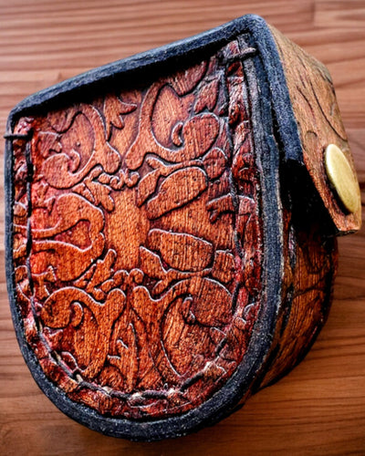 Maharadžan tyylikäs kotelo taskukellolle tai kompassille - mahdollisuus personointiin kaiverruksella