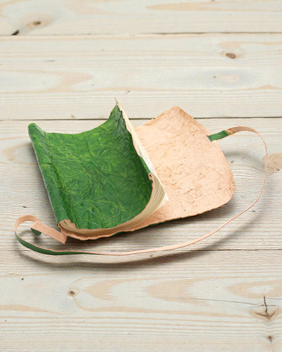 Rullattava nahkainen matkamuistikirja – 96 sivua – vihreä 21x15cm