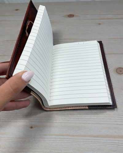 Vita Arboris – Pieni Nahkainen Muistikirja Elämänpuu Vihreällä Kivellä