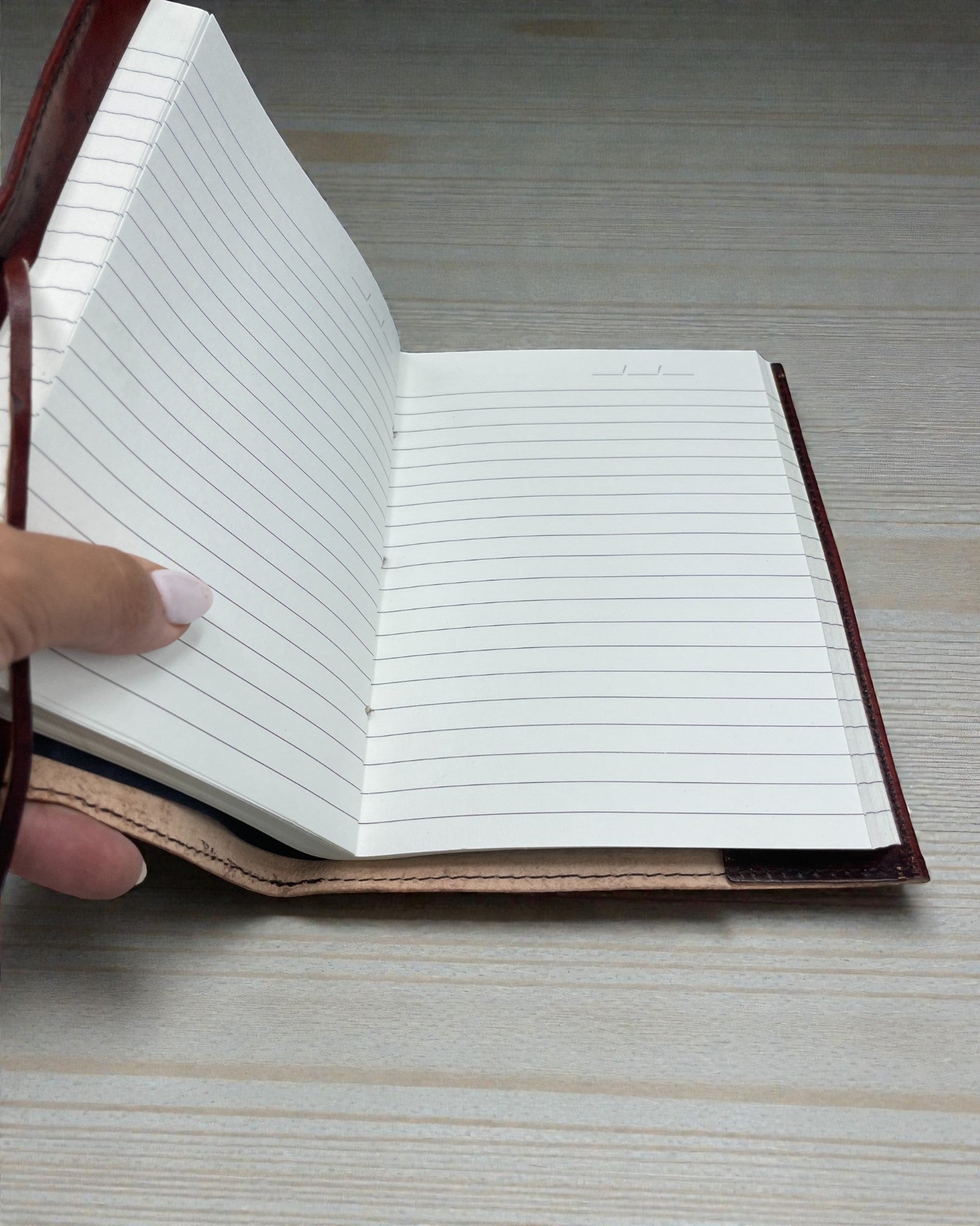 Iso nahkainen Elämänpuu-muistikirja – 20x16x2 cm