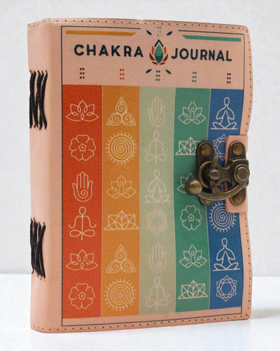 Nahkainen muistiinpanovihko 7 chakran värit Chakra Journal – 13 × 18 cm