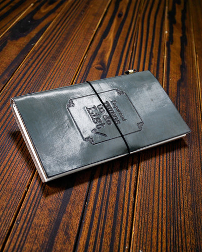 Tärkeitä tehtäviä – harmaa nahkainen käsintehty muistikirja 22 × 12 × 1,5 cm, 80 sivua