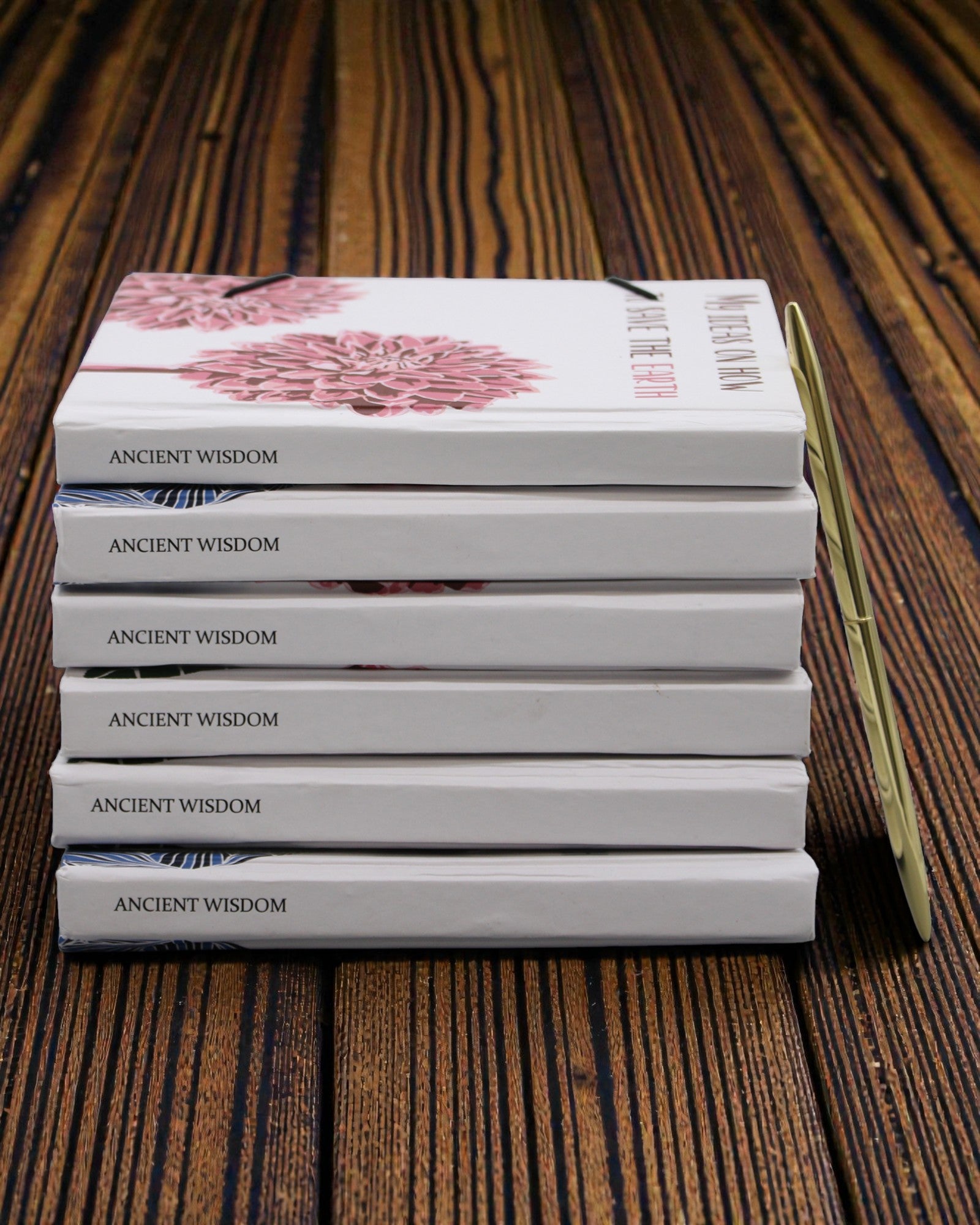 Kukat yhdessä – pieni muistikirja hihnalla ja kookosnapilla 18 × 12,5 cm, 200 sivua