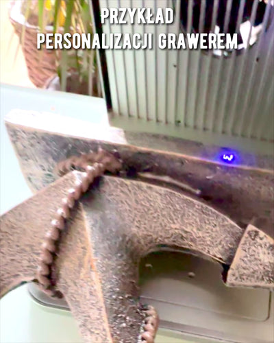 Rustiikkinen Hartsista Valmistettu Ankkuriveistos - "Meren Legenda", ankkurin personointi kaiverruksella