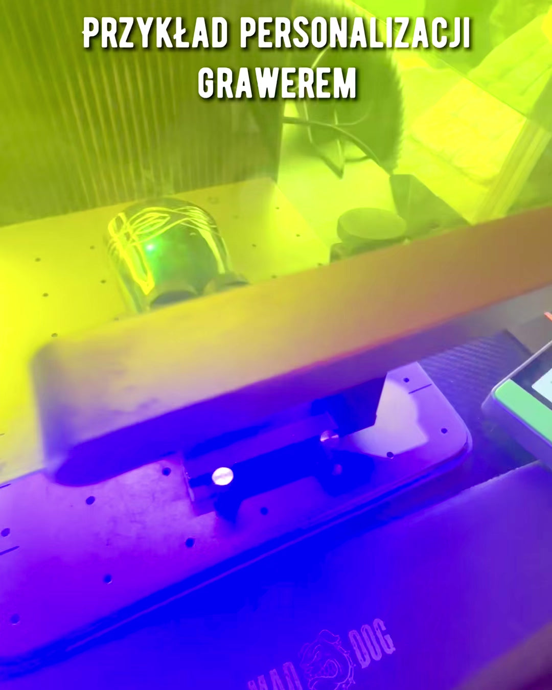 Valknut Käsintehty pieni puhvelinsarvimuki, jossa on pohjoismaisia symboleja, mahdollisuus personointiin lahjaksi kaiverruksella