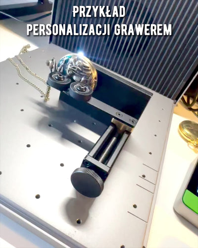 "Vintage Explorer" taskukello kaiverrusmahdollisuudella