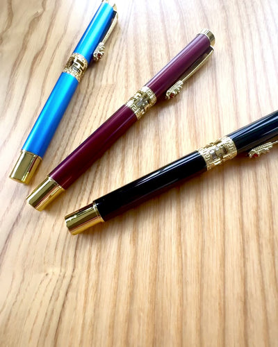 Tyylikäs Lohikäärmekynä, 3 värivaihtoehtoa, mahdollisuus personointiin kaiverruksella lahjaksi