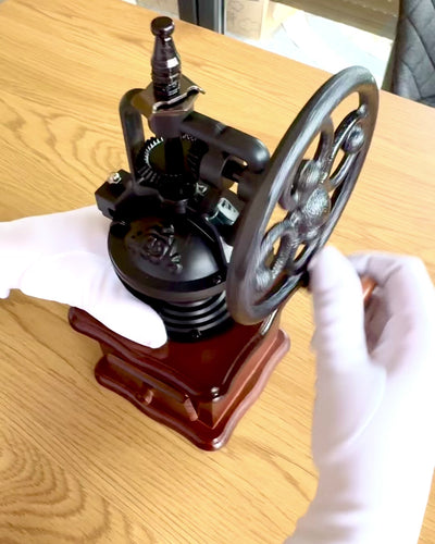 Retro kahvimylly "Vintage Café" 27 cm korkea, mahdollisuus personointiin kaiverruksella lahjaksi