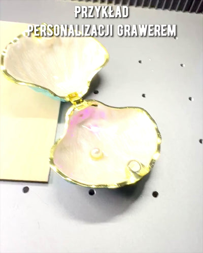 Muistojen Aarrearkku Muschelka - Korurasia, jossa mahdollisuus personointiin kaiverruksella, lahja