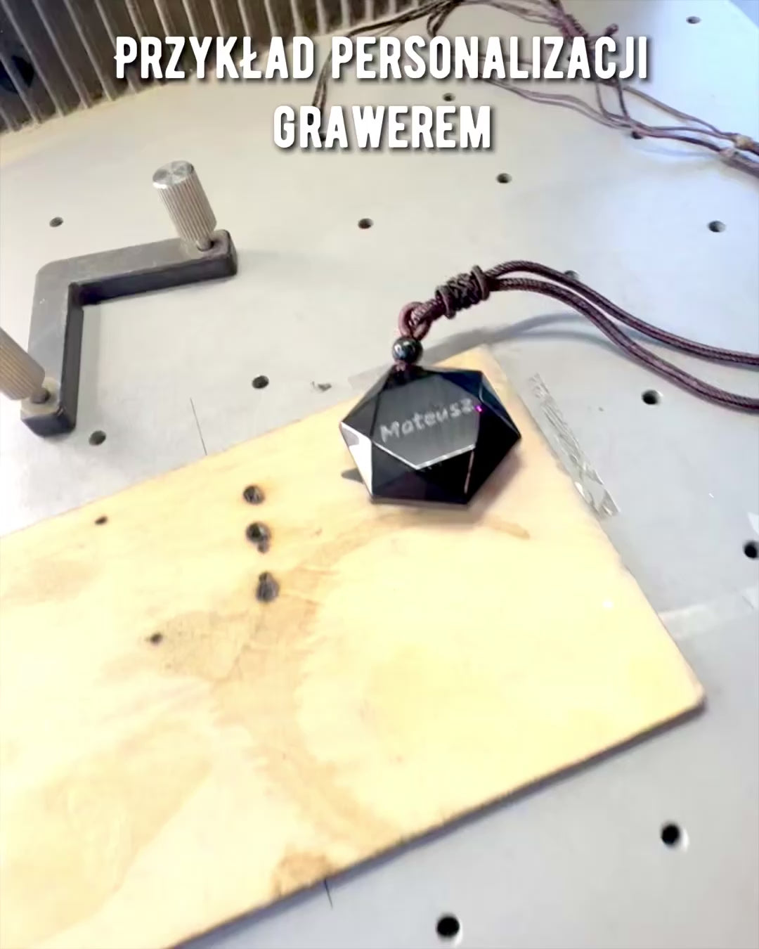 Musta obsidiaani "Daavidin tähti" -amuletit, mahdollisuus personoida kaiverruksella lahjaksi