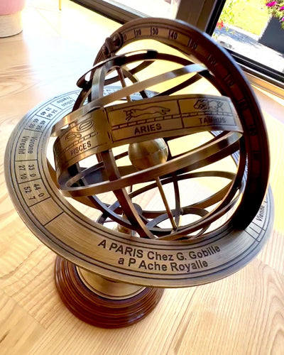 Astrolabium Artis 2 - 30 cm korkea, Käsintehty Kaiverrusvaihtoehdolla, toimiston sisustus, premium