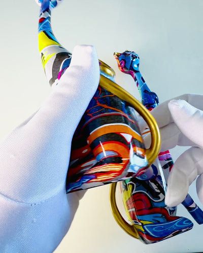 Abstraktien "ArtCats"-Kissojen Figuriinit, Käsinmaalatut, Hartsi – 25 cm, 2 kpl.