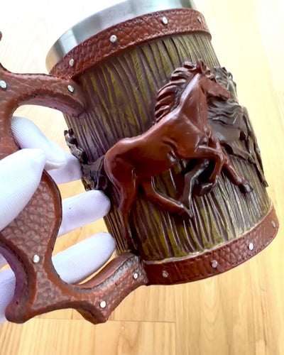 Hevosaiheinen muki, 330 ml, mahdollisuus personointiin kaiverruksella lahjaksi