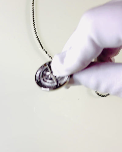 Kompassikaulakoru – Taottu Ruostumattomasta Teräksestä Valmistettu Koriste Miehille ja Naisille Kahdessa Värissä, kaiverruksella