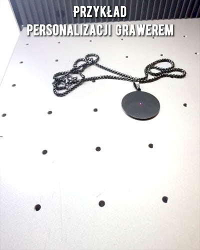 Riipus "Urban Elegance" – Pyöreä Medaljonki Ruostumattomasta Teräksestä Kahdessa Värissä, Mahdollisuus Personointiin