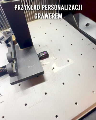 Miesten Rannekoru Magnetic Love – nahkainen, mahdollisuus personointiin kaiverruksella lahjaksi