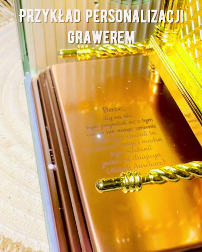 Majesteettinen Liitonarkki Minikokoisena Kultakehyksessä 11,2 x 5,8 x 7,3 cm - Eksklusiivinen arkki, Kultainen Koriste