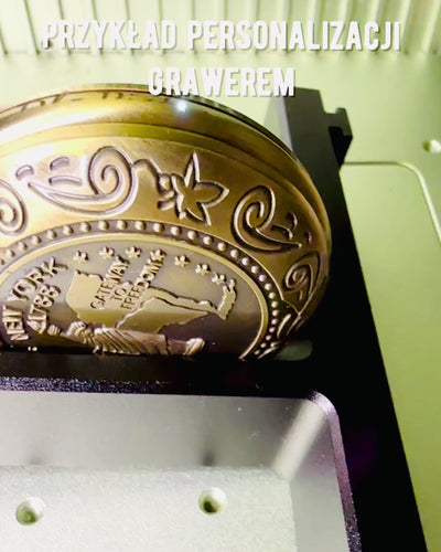 Taskukokoinen Retrokompassi New York -teemalla – Monitoiminen, Tyylikäs Kompassi Vapaudenpatsaan Kuvalla