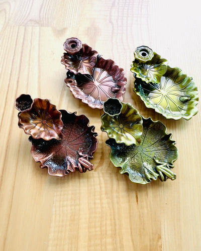 Tyylikäs metallinen lootuksenlehti suitsuketeline - 4 vaihtoehtoa valittavana, mahdollisuus personointiin kaiverruksella lahjaksi