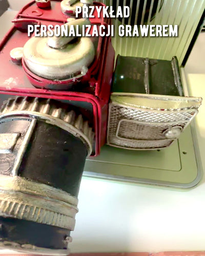 Koristeellinen figuuri "Retro Kamera Keystone" kaiverrusmahdollisuudella