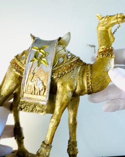 Pienoispatsas Aavikon Vaeltaja Koristeellinen Kameli Hartsista Kaiverrusmahdollisuudella