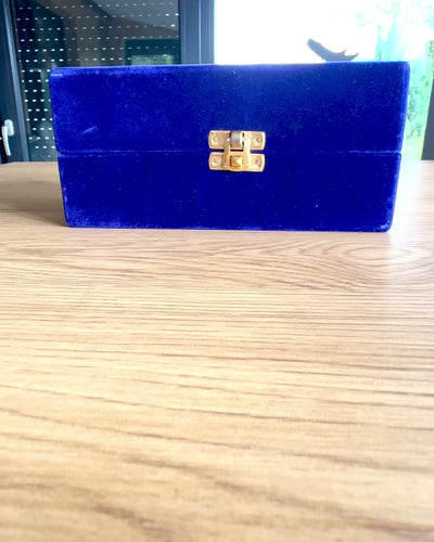 Kuninkaallinen Puutarha Malja – käsintehty messinkimalja Intiasta, mahdollisuus personointiin kaiverruksella lahjaksi