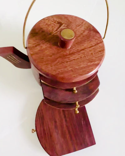 Retro puinen "Herbaciarnik" kaiverrusmahdollisuudella