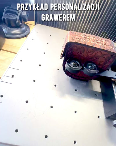 Maharadžan tyylikäs kotelo taskukellolle tai kompassille - mahdollisuus personointiin kaiverruksella