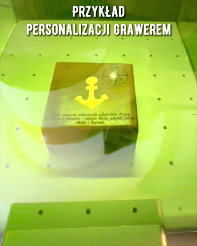 "Maritime"-kompaktikompassin puinen laatikko - mahdollisuus personointiin kaiverruksella