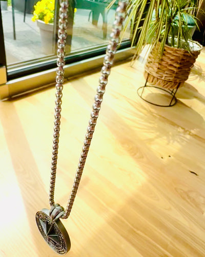 Kompassikaulakoru "Eurla" - mahdollisuus personoida kaiverruksella