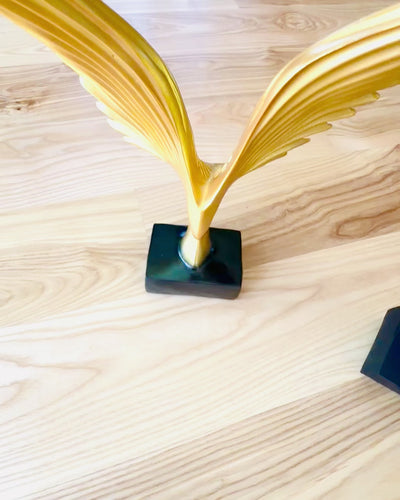 Tyylikäs Enkelinsiipien Pienoispatsas 33 cm korkea – "Siivekkäät Vartijat", mahdollisuus personoida kaiverruksella lahjaksi, personointi, 3 värivaihtoehtoa