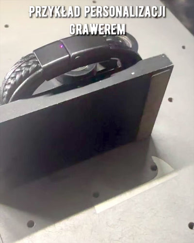 "StyleTwist"-rannekoru personoidulla kaiverruksella