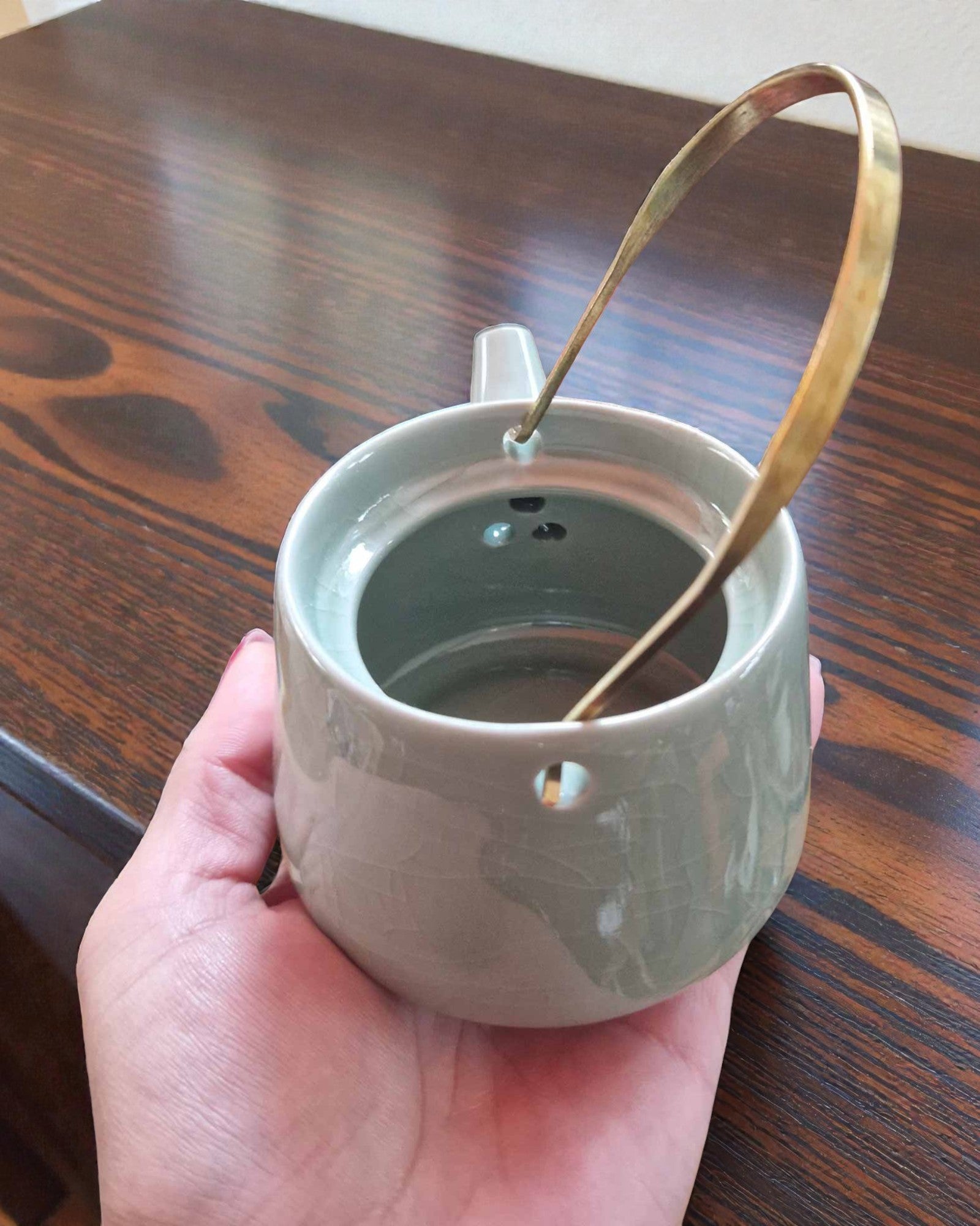 Jadeiittinen harmonia – vaaleanvihreä teesetti