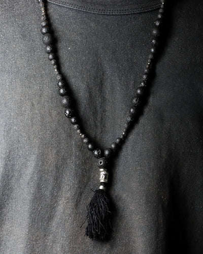 Kaulakoru Tulivuoren olemus – maadoittava energia