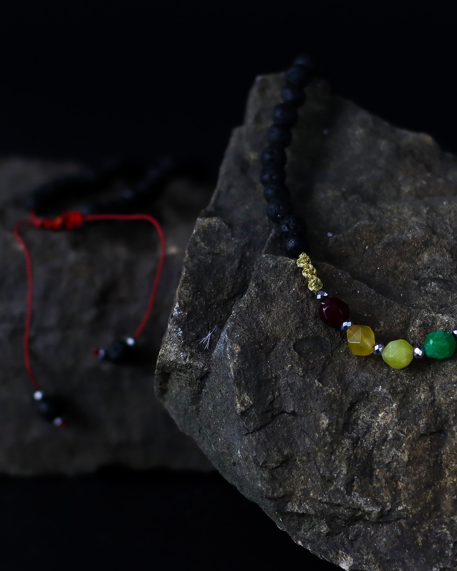 Kaulakoru Tulivuoren olemus – emotionaalinen paraneminen